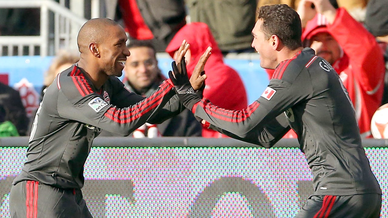 MLS Roundup: Jermain Defoe strikes again for Toronto FC, Seattle wins at Montréal